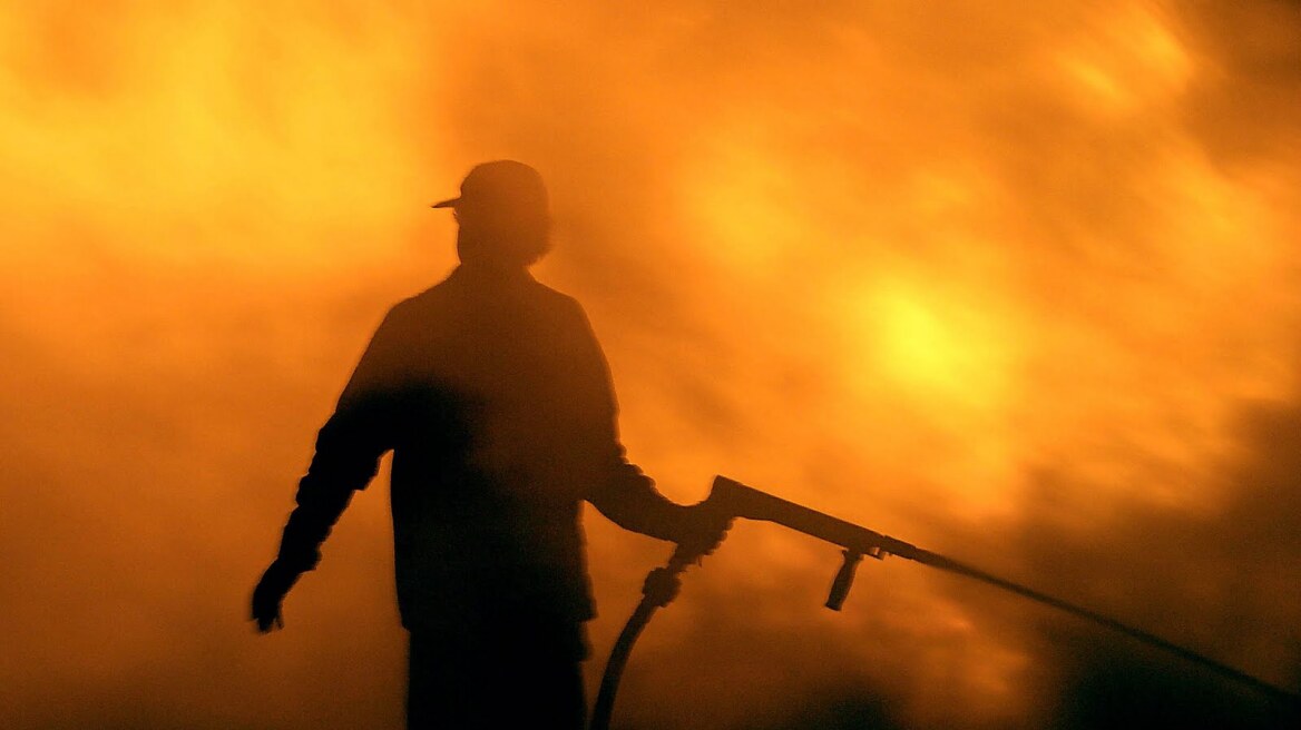 Πυρκαγιά στο Μαντούδι Ευβοίας - Βρέθηκε απανθρακωμένο πτώμα